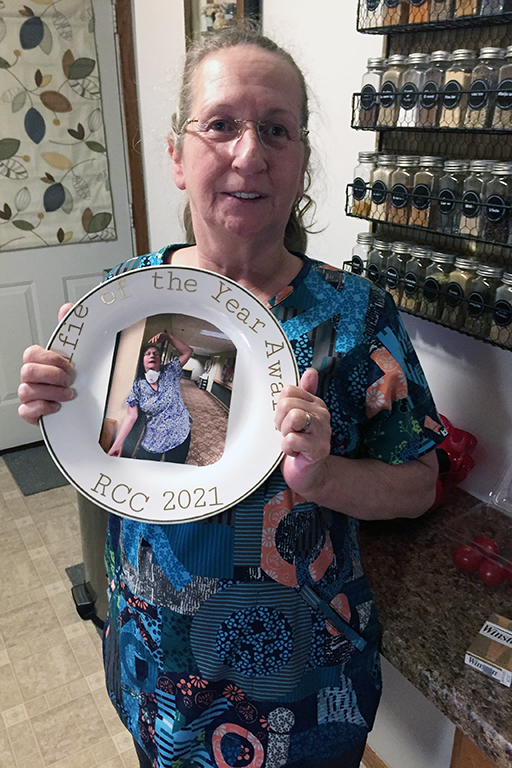 Rensselaer CNA Suzanne Hoaks with her Selfie of the Year Award